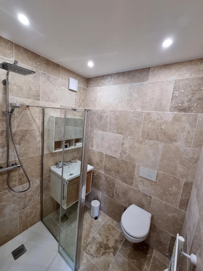 La Maison De Livia, Chambres D'Hotes, Piscine Chauffee, Proche Uzes, Nimes, Ales Sauzet  Ngoại thất bức ảnh