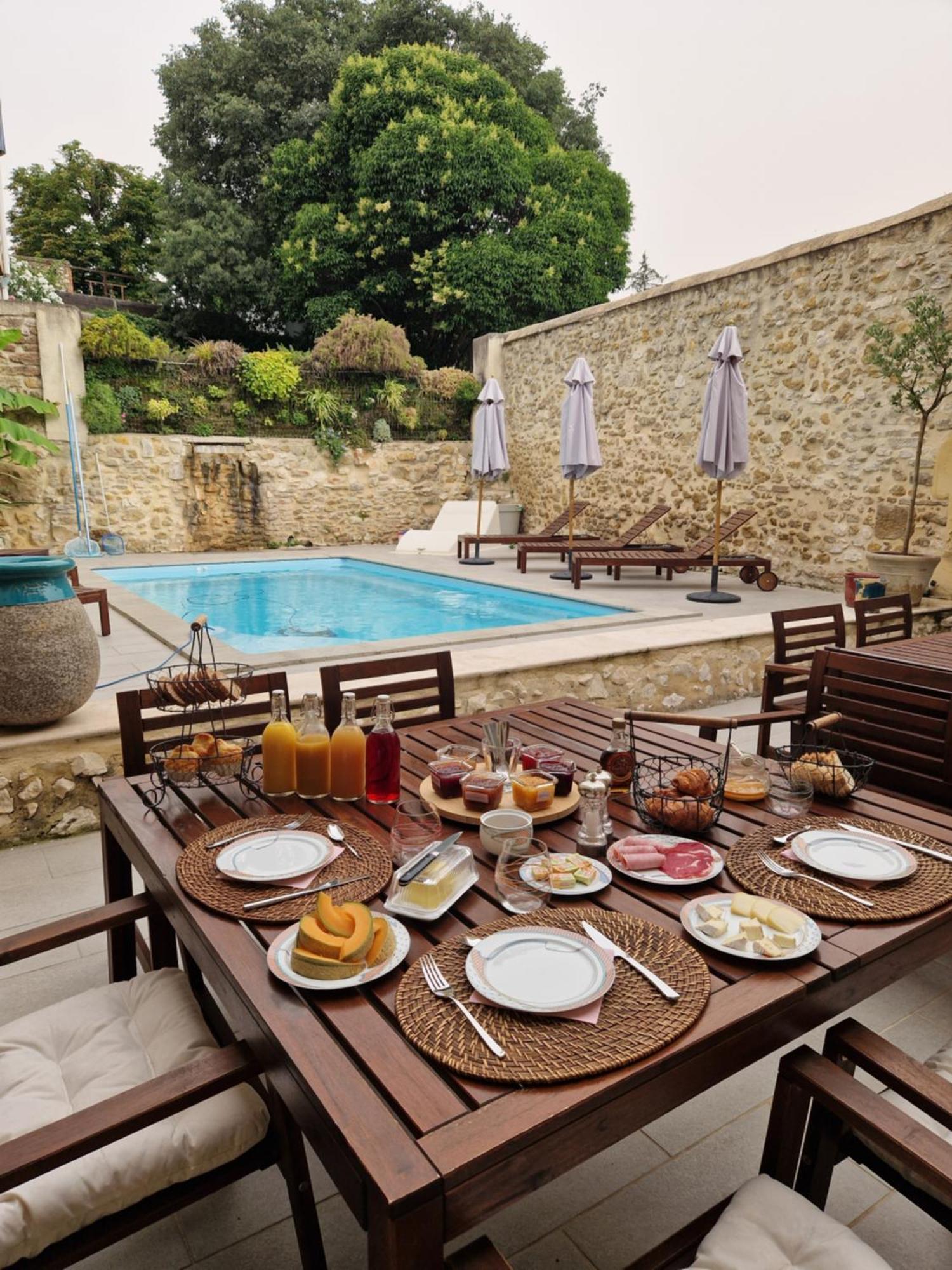 La Maison De Livia, Chambres D'Hotes, Piscine Chauffee, Proche Uzes, Nimes, Ales Sauzet  Ngoại thất bức ảnh